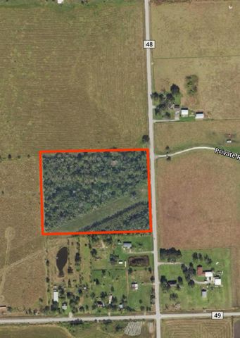 22318 County Road 48, Danbury, TX 77583