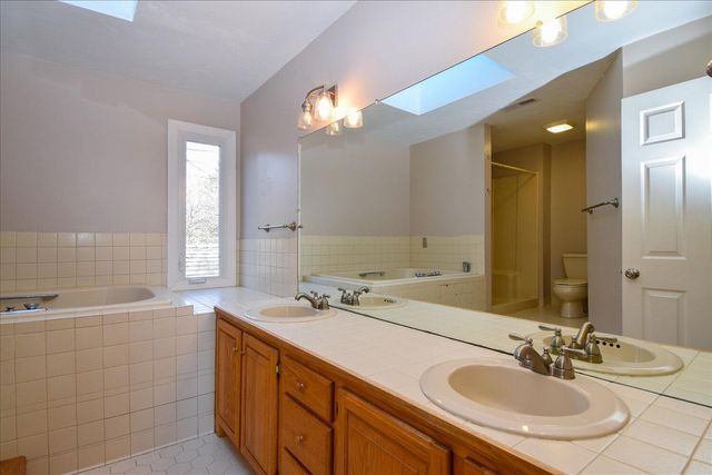 146 Hill DR, Fincastle, VA 24090