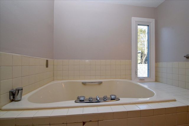 146 Hill DR, Fincastle, VA 24090