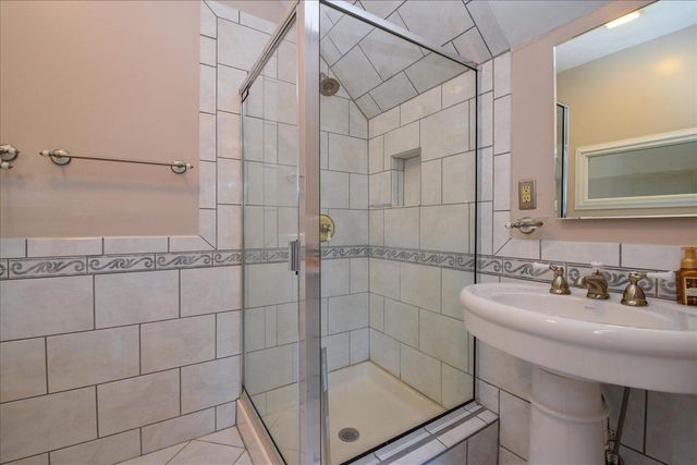 146 Hill DR, Fincastle, VA 24090