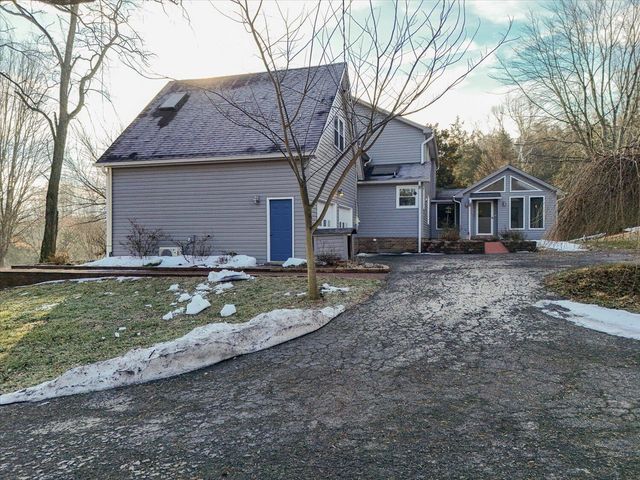 146 Hill DR, Fincastle, VA 24090