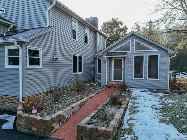 146 Hill DR, Fincastle, VA 24090