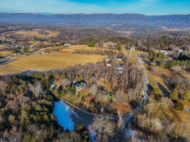 146 Hill DR, Fincastle, VA 24090