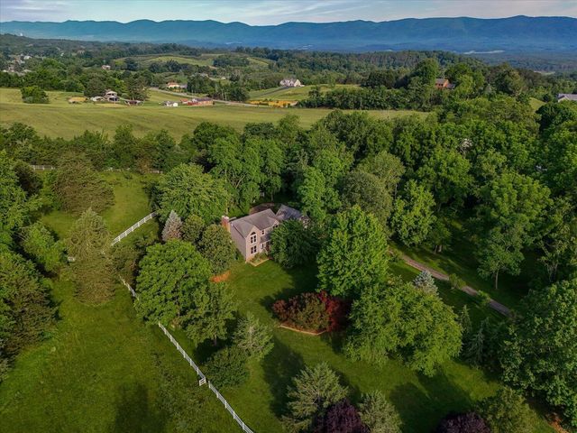 146 Hill DR, Fincastle, VA 24090