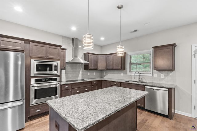 209 Dog Fennel Lane, Perry, GA 31069