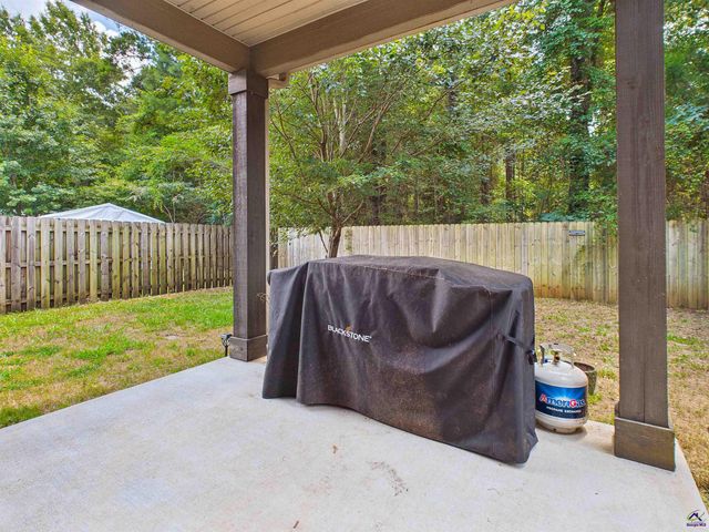 209 Dog Fennel Lane, Perry, GA 31069