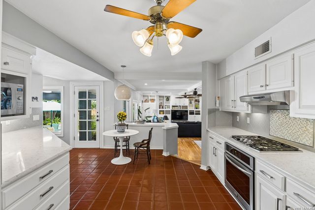 1020 WILTSHIRE AVE, Terrell Hills, TX 78209