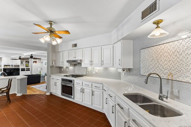 1020 WILTSHIRE AVE, Terrell Hills, TX 78209