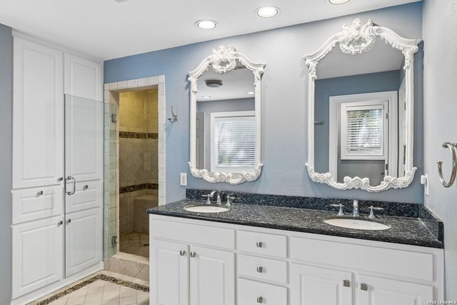 1020 WILTSHIRE AVE, Terrell Hills, TX 78209