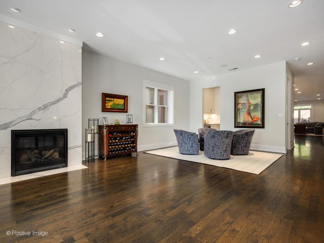 2018 W LEMOYNE Street 1W, Chicago, IL 60622