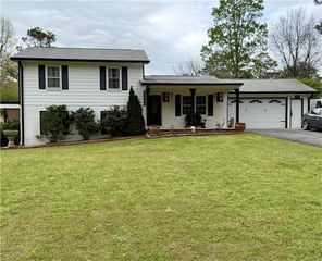 3007 Hidden Drive, Lawrenceville, GA 30044