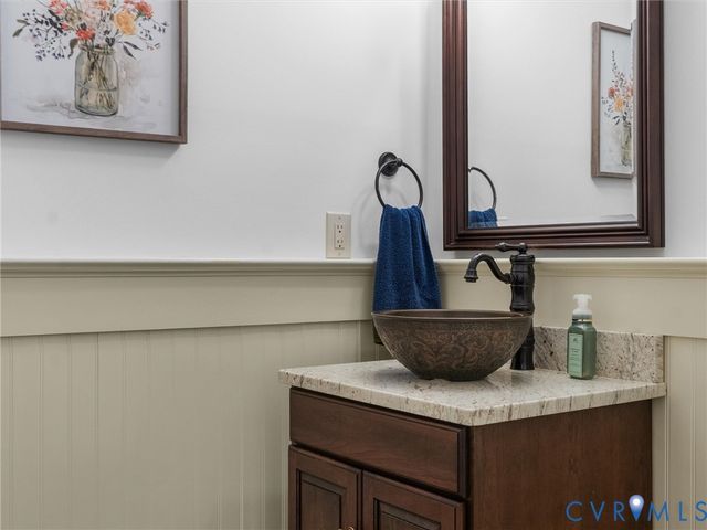 12713 Dell Hill Ct, Chester, VA 23831