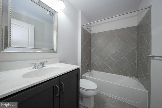 2250 STOCKTON DR, Schwenksville, PA 19473