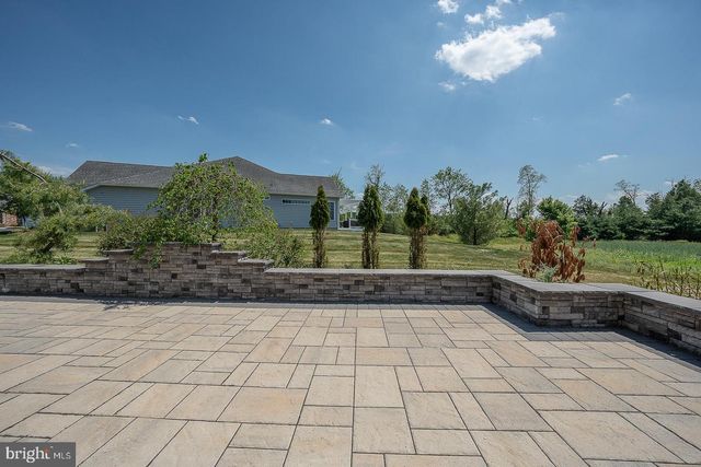 2250 STOCKTON DR, Schwenksville, PA 19473