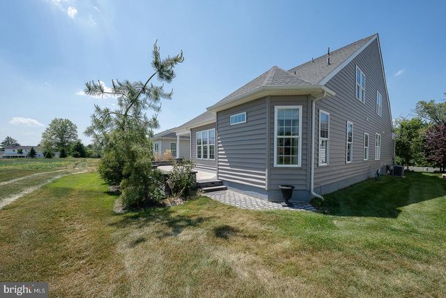 2250 STOCKTON DR, Schwenksville, PA 19473