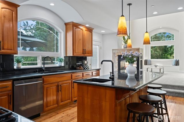 9414 214th Avenue E, Bonney Lake, WA 98391