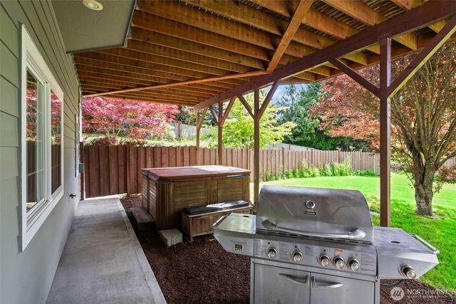 9414 214th Avenue E, Bonney Lake, WA 98391