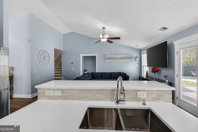 830 Garden Hills Loop, Richmond Hill, GA 31324