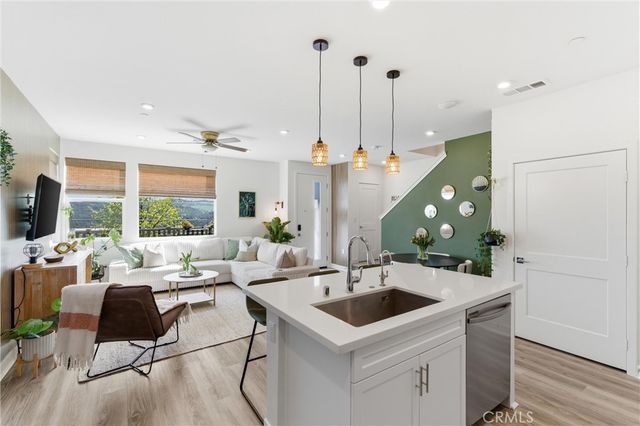 116 Sunstone Place, Rancho Mission Viejo, CA 92694