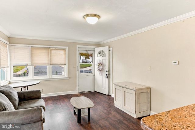 102 W 1ST AVE, Runnemede, NJ 08078