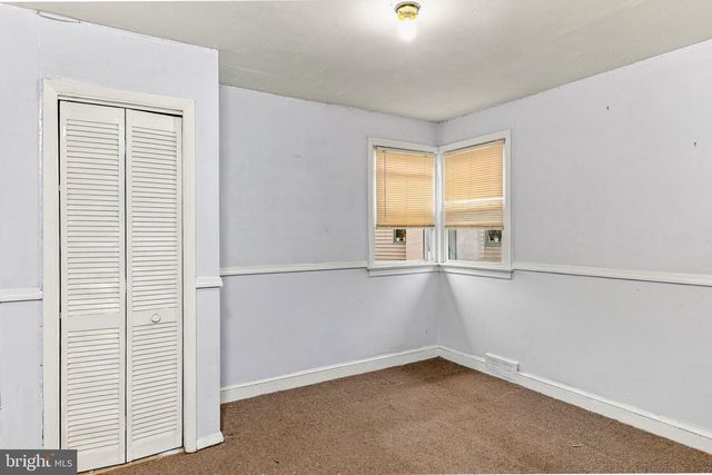 102 W 1ST AVE, Runnemede, NJ 08078
