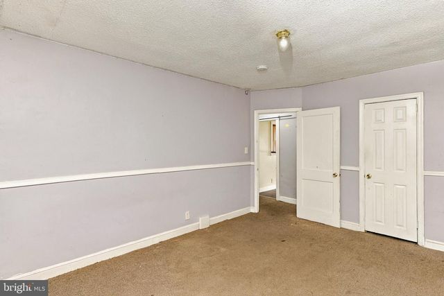102 W 1ST AVE, Runnemede, NJ 08078