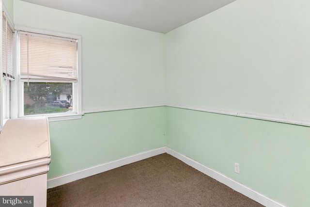 102 W 1ST AVE, Runnemede, NJ 08078