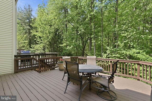 6086 HEATHERWOOD DR, Alexandria, VA 22310