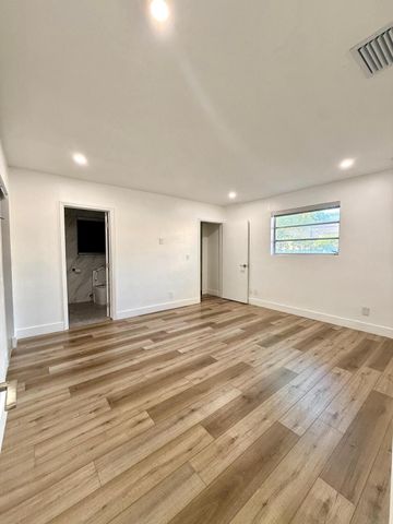 4411 Thomas Street, Hollywood, FL 33021