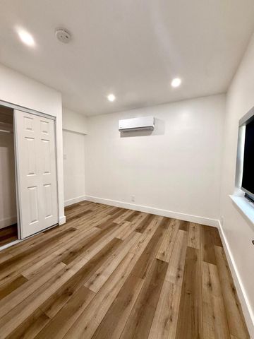4411 Thomas Street, Hollywood, FL 33021