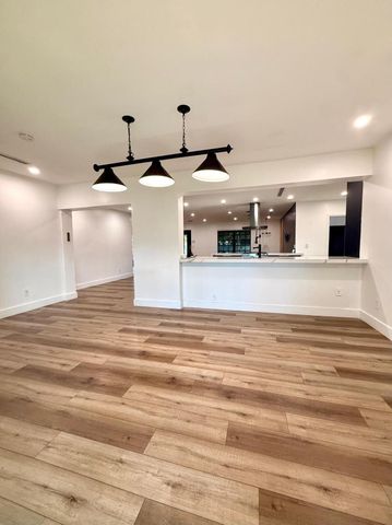 4411 Thomas Street, Hollywood, FL 33021