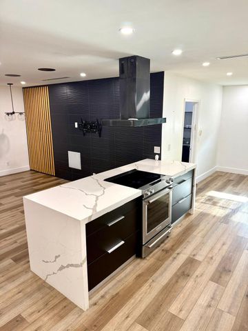 4411 Thomas Street, Hollywood, FL 33021