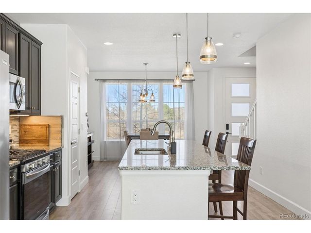 2600 Meadows Blvd B, Castle Rock, CO 80109