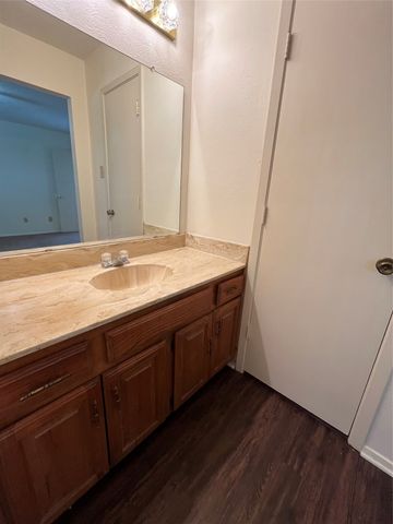 1435 BROOK MEADOW Circle, Lancaster, TX 75134