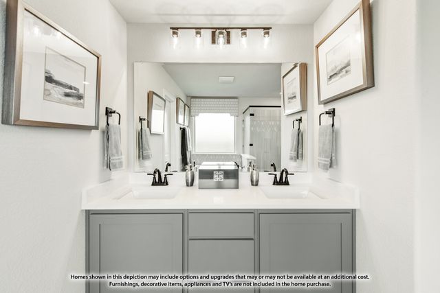 177 Creekside Drive, Sanger, TX 76266