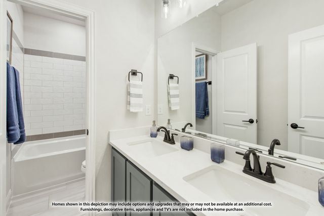 177 Creekside Drive, Sanger, TX 76266