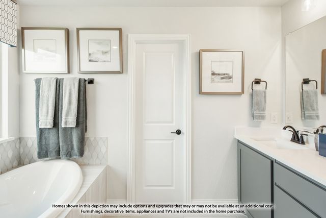 177 Creekside Drive, Sanger, TX 76266