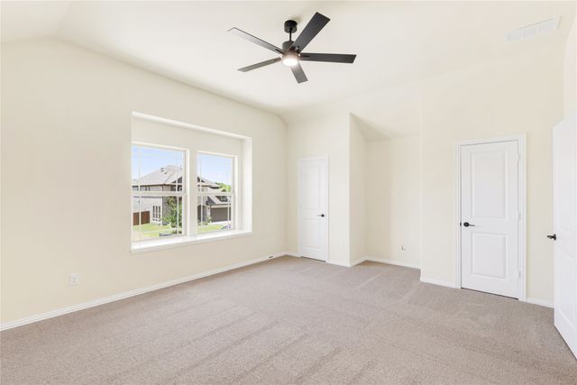 177 Creekside Drive, Sanger, TX 76266