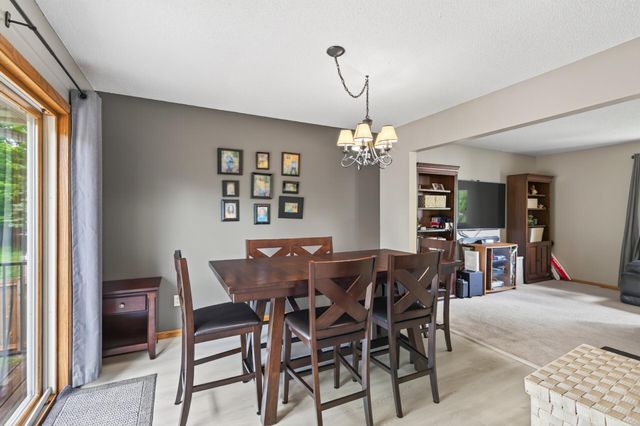 1415 Sycamore Lane N, Plymouth, MN 55441