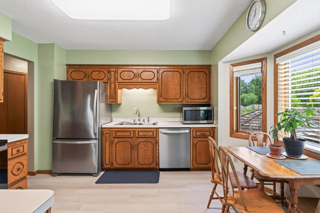 1415 Sycamore Lane N, Plymouth, MN 55441