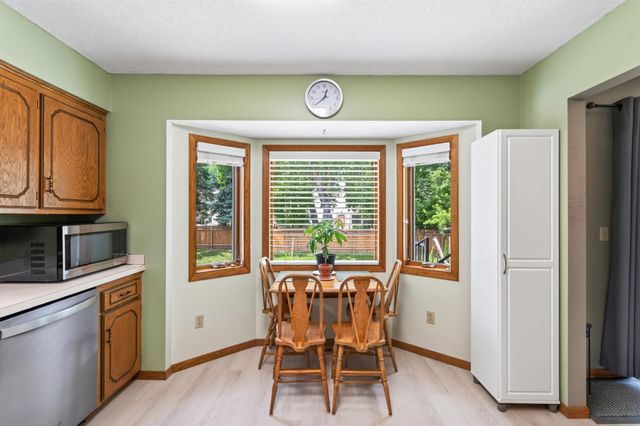 1415 Sycamore Lane N, Plymouth, MN 55441