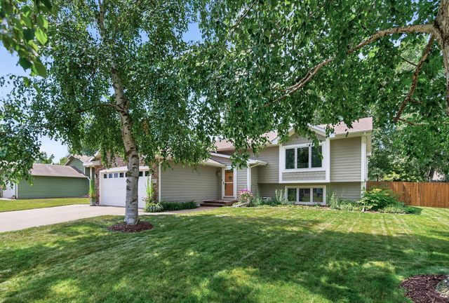 1415 Sycamore Lane N, Plymouth, MN 55441