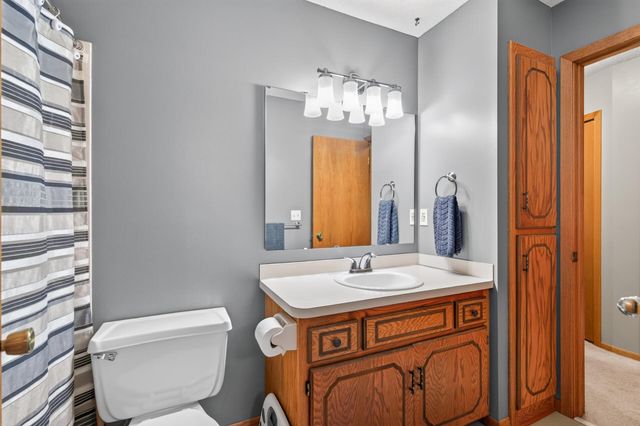1415 Sycamore Lane N, Plymouth, MN 55441