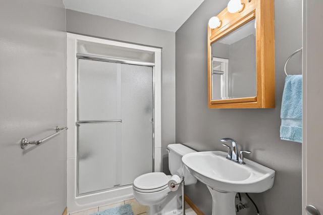 1415 Sycamore Lane N, Plymouth, MN 55441