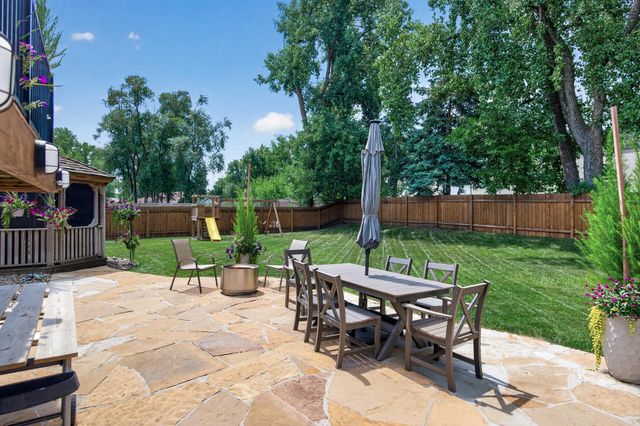 1415 Sycamore Lane N, Plymouth, MN 55441