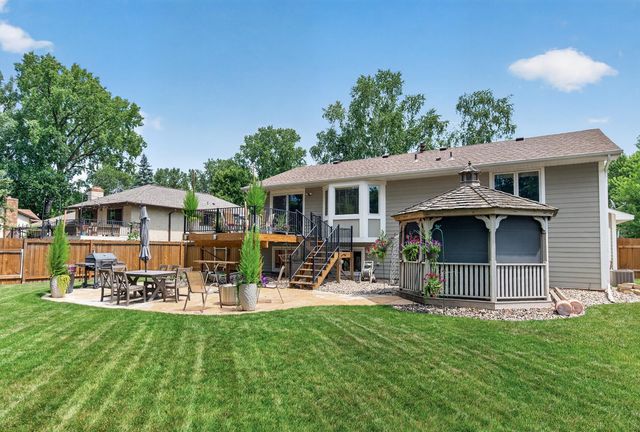 1415 Sycamore Lane N, Plymouth, MN 55441