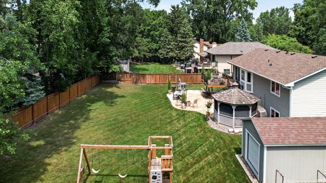 1415 Sycamore Lane N, Plymouth, MN 55441