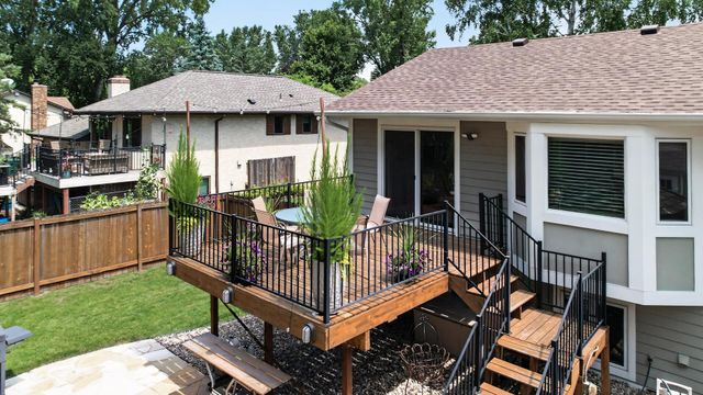1415 Sycamore Lane N, Plymouth, MN 55441