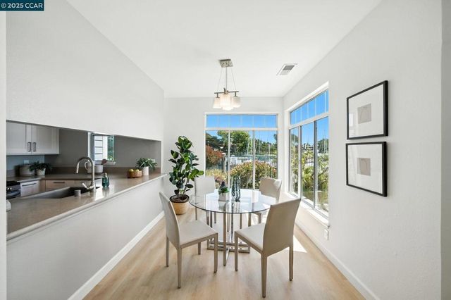 505 Commodore Dr, Richmond, CA 94804