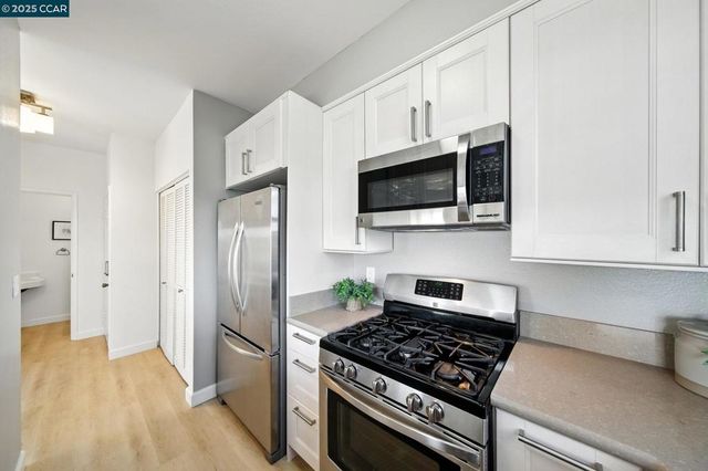 505 Commodore Dr, Richmond, CA 94804